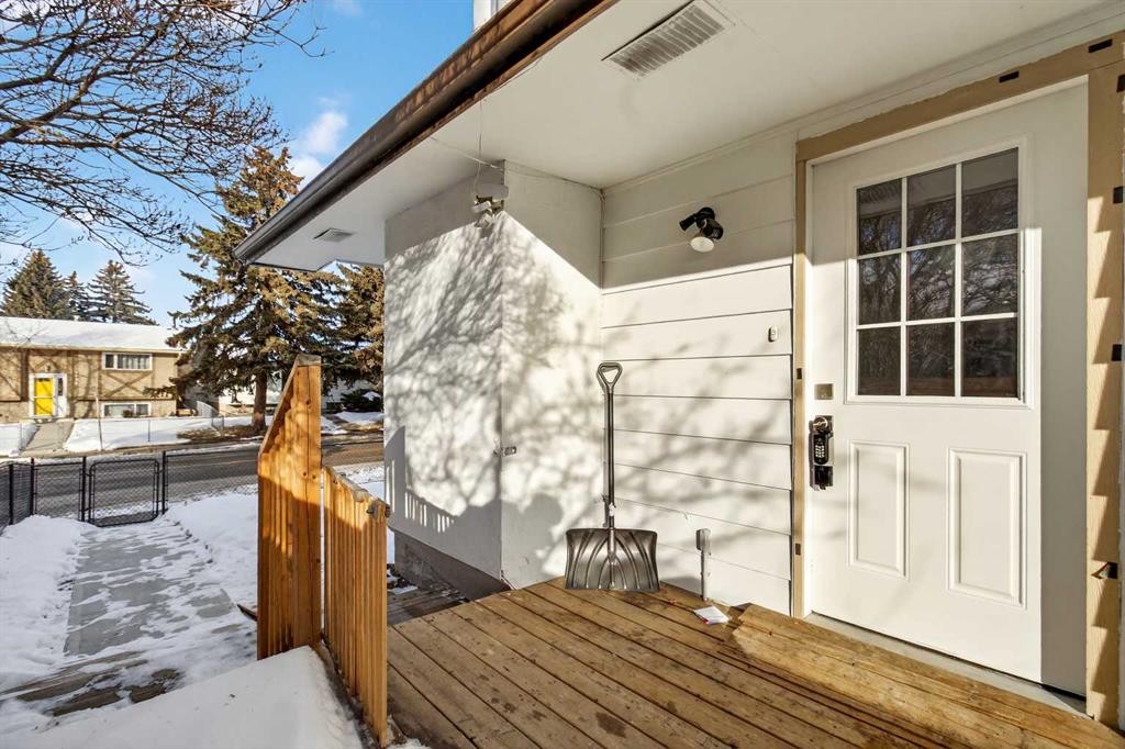 3283 Dover Ridge Drive Se, Calgary, AB - Outdoor With Exterior
