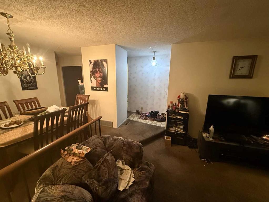 24 Bermuda Road Nw, Calgary, AB - Indoor