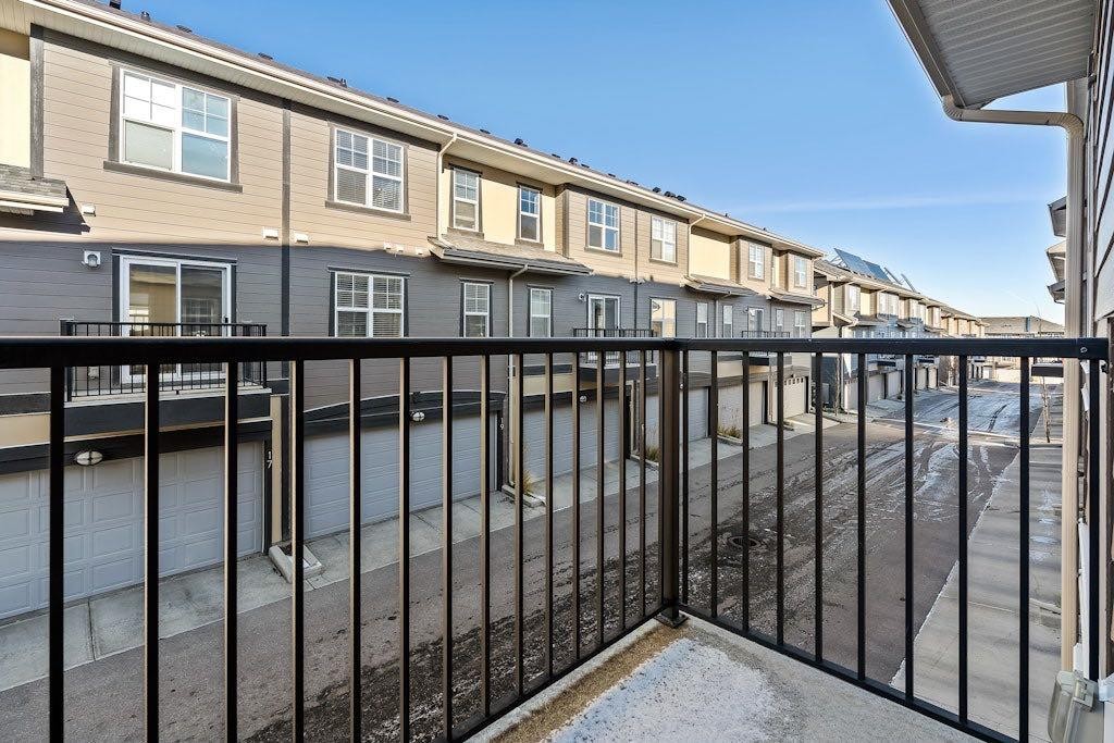 4 Evanscrest Gardens Nw, Calgary, AB - Outdoor With Exterior