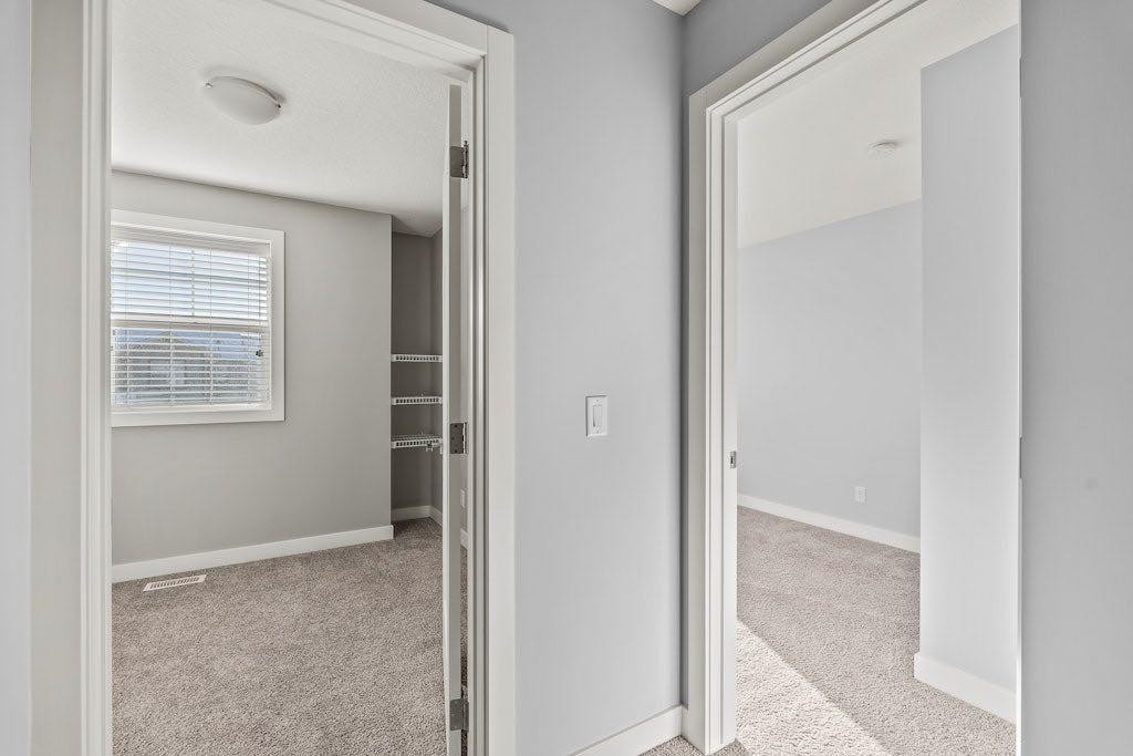 4 Evanscrest Gardens Nw, Calgary, AB - Indoor Photo Showing Other Room