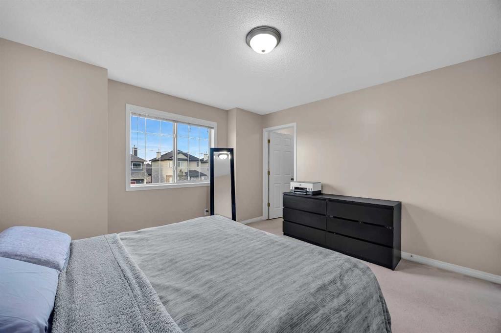 26 Saddlemead Close Ne, Calgary, AB - Indoor Photo Showing Bedroom
