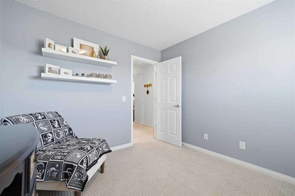 60 Walden Parade Se, Calgary, AB - Indoor