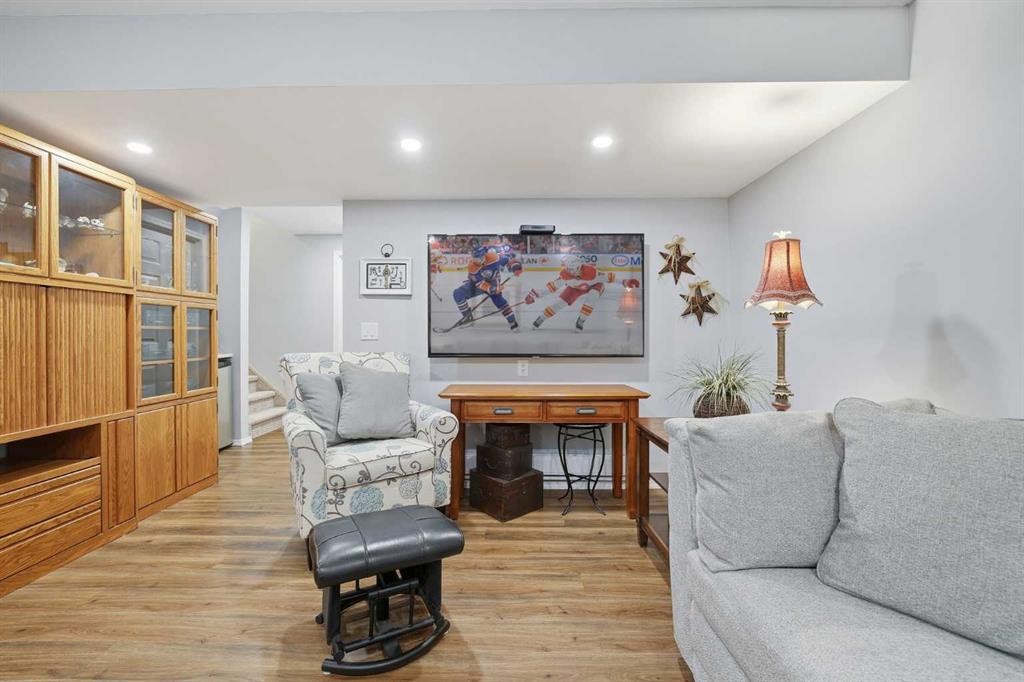60 Walden Parade Se, Calgary, AB - Indoor