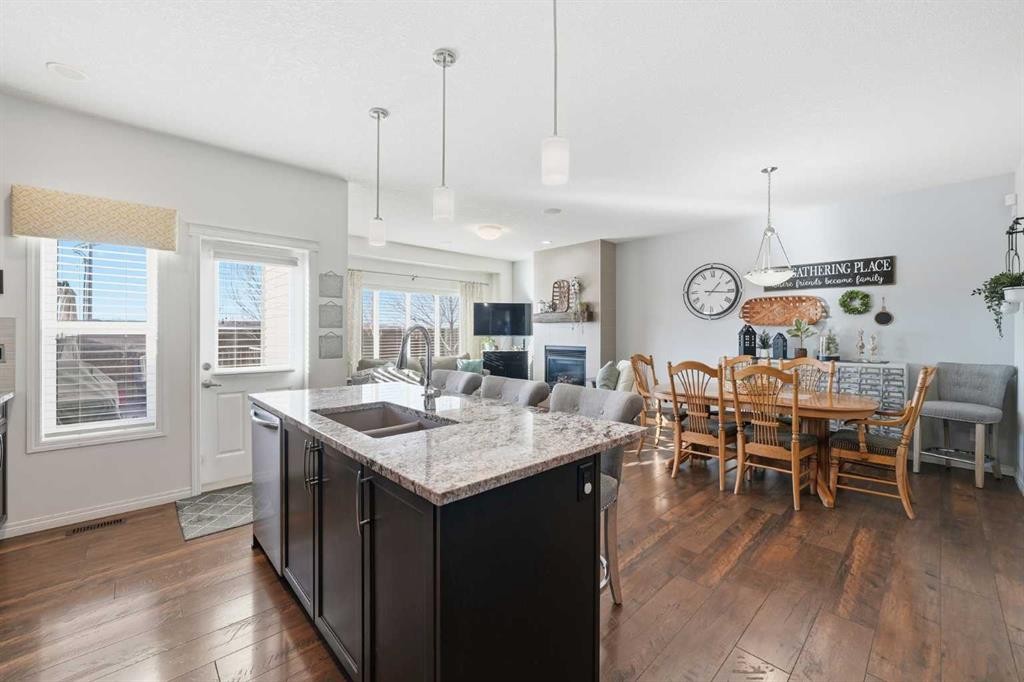 60 Walden Parade Se, Calgary, AB - Indoor Photo Showing Other Room