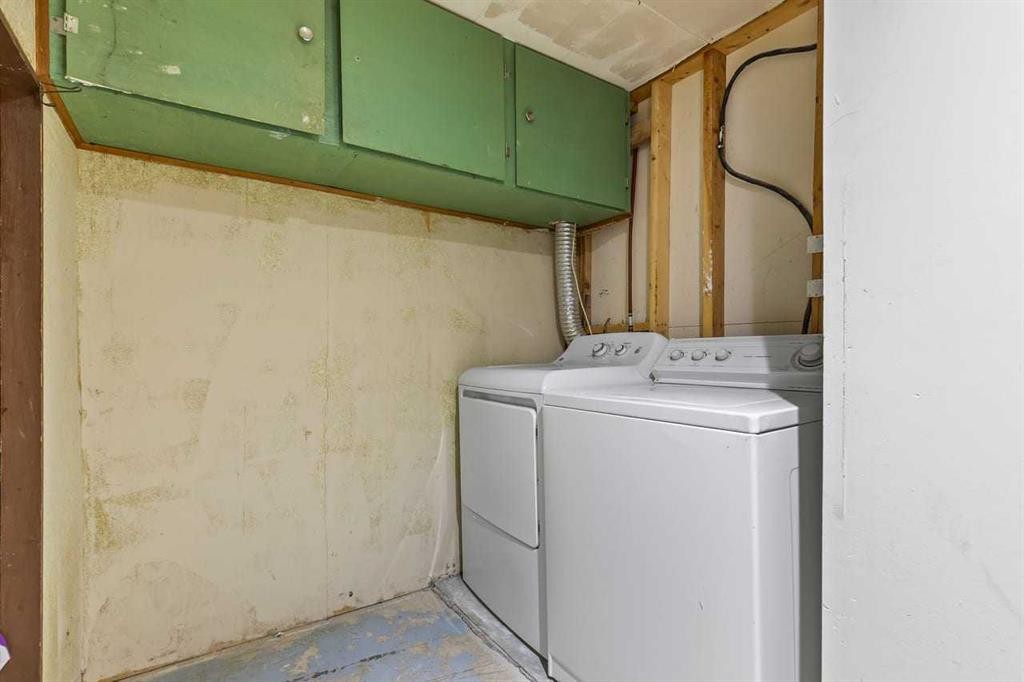 531 64 Avenue Nw, Calgary, AB - Indoor Photo Showing Laundry Room