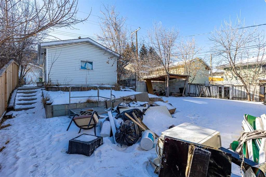 531 64 Avenue Nw, Calgary, AB - Outdoor