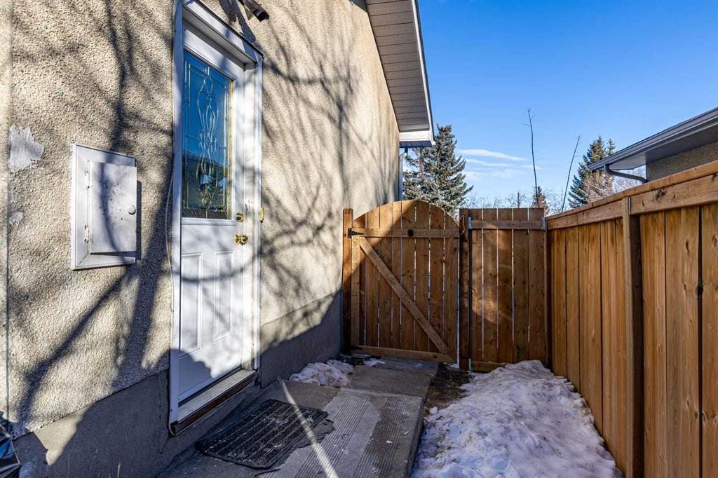 531 64 Avenue Nw, Calgary, AB - Outdoor