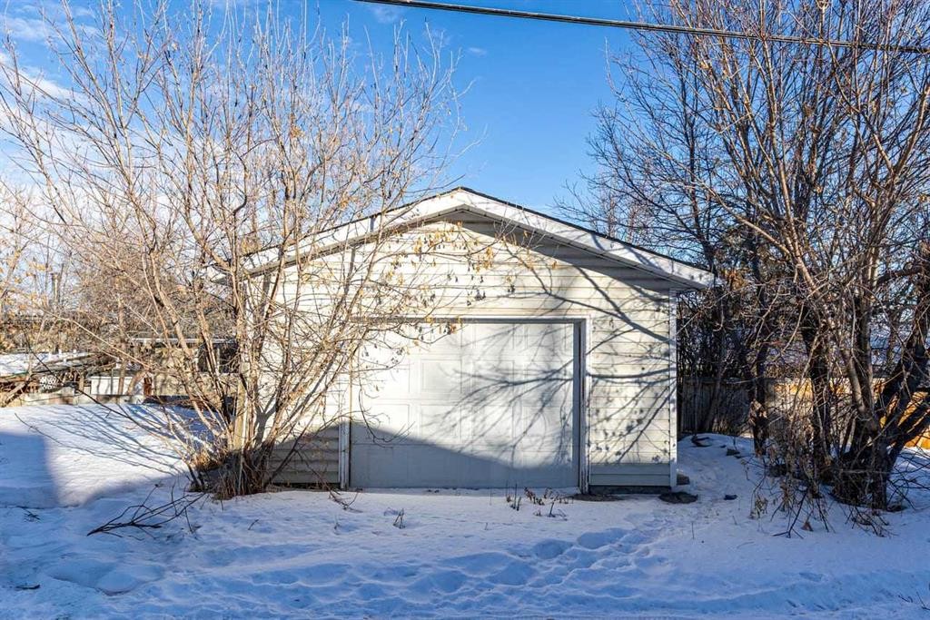 531 64 Avenue Nw, Calgary, AB - Outdoor