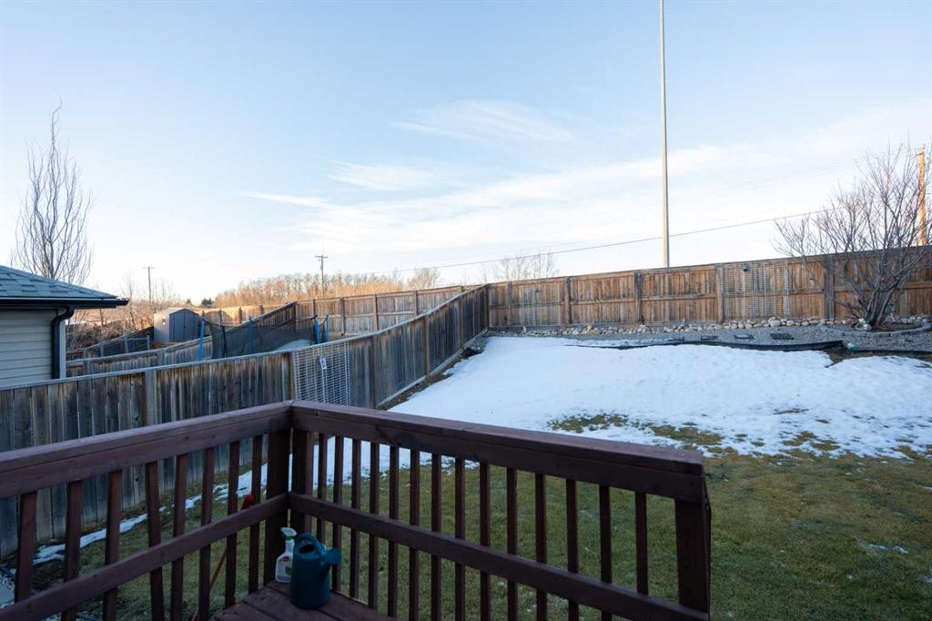 306 Rockyspring Circle Nw, Calgary, AB - Outdoor