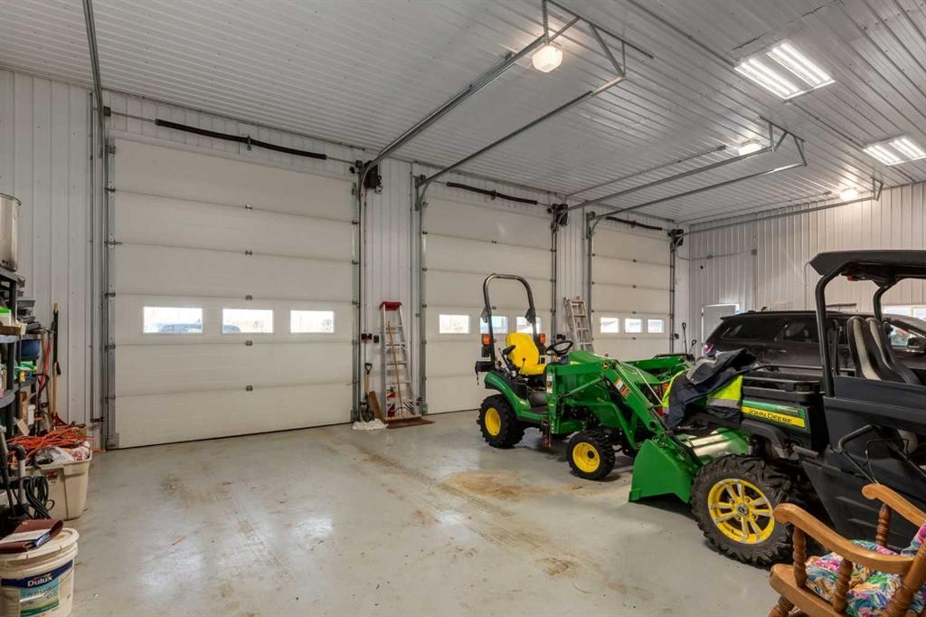 129-181043 Highway 550, Bassano, AB - Indoor Photo Showing Garage