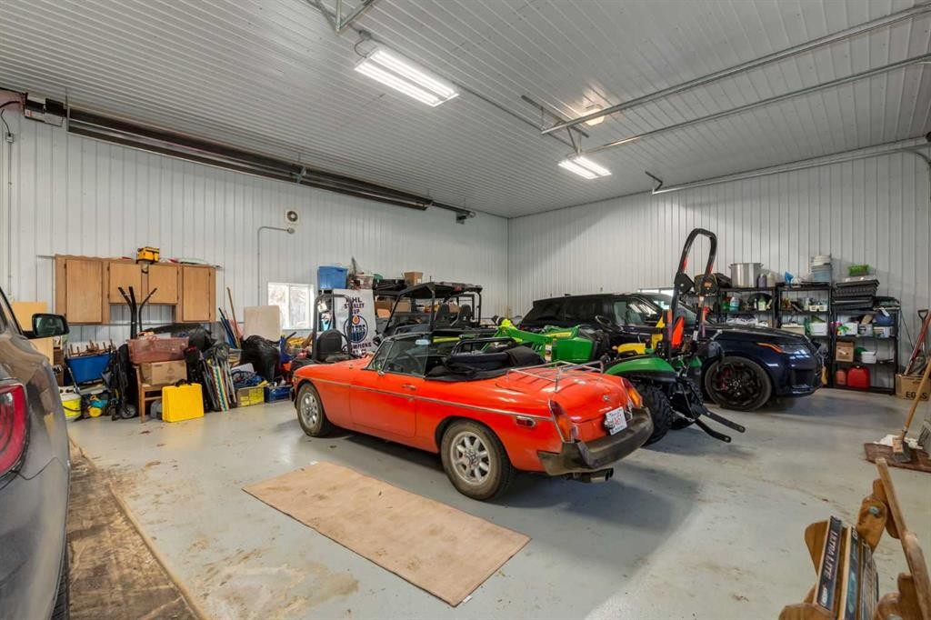 129-181043 Highway 550, Bassano, AB - Indoor Photo Showing Garage