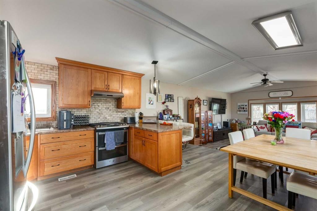 129-181043 Highway 550, Bassano, AB - Indoor