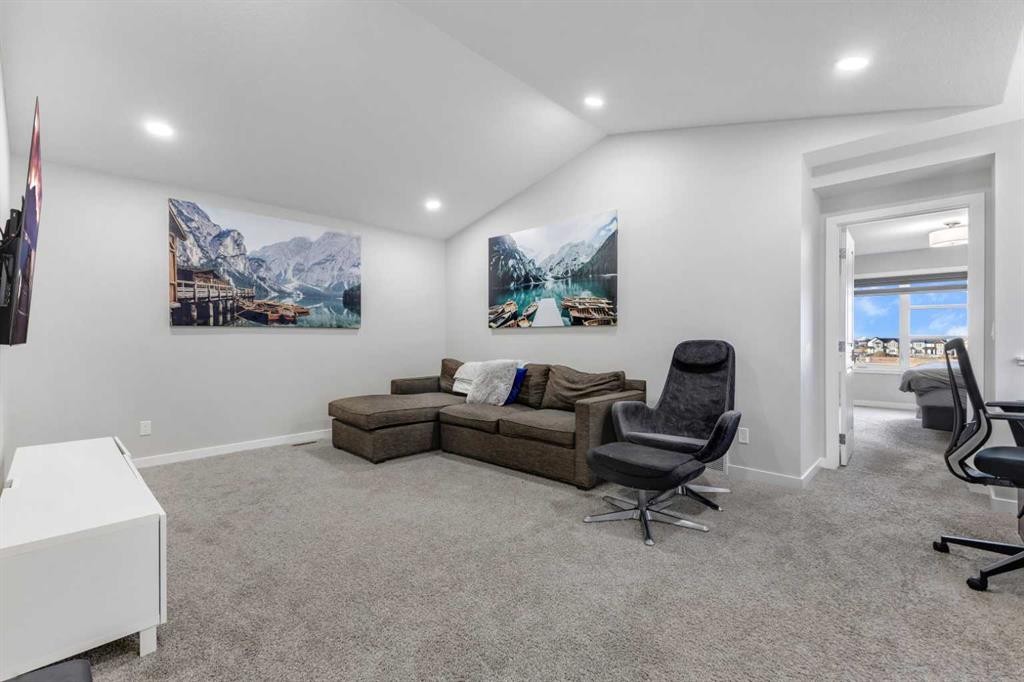 704 Creekstone Circle Sw, Calgary, AB - Indoor