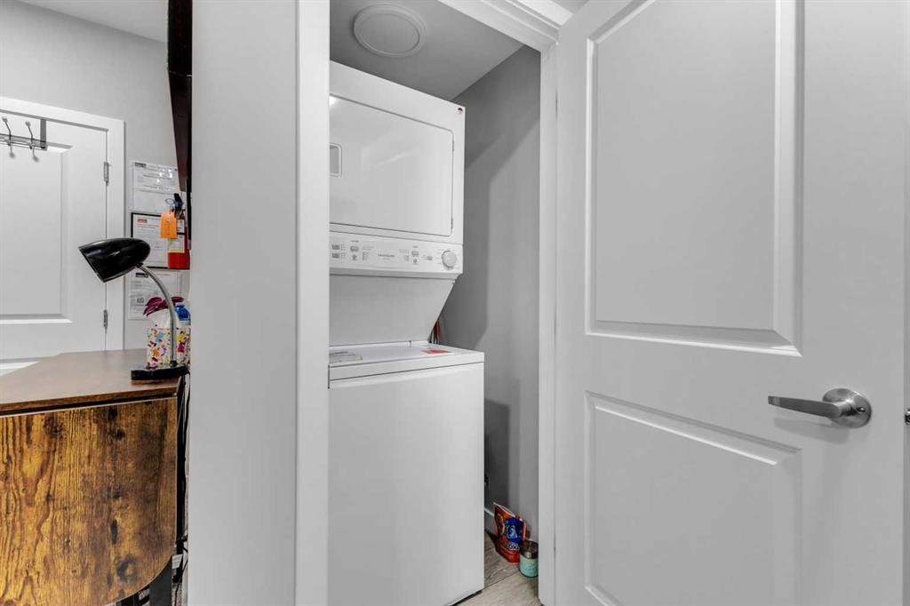 704 Creekstone Circle Sw, Calgary, AB - Indoor Photo Showing Laundry Room
