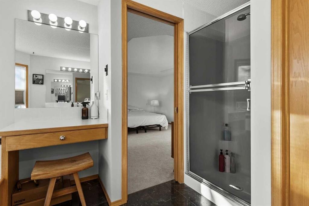 332 Hawkstone Close Nw, Calgary, AB - Indoor Photo Showing Other Room