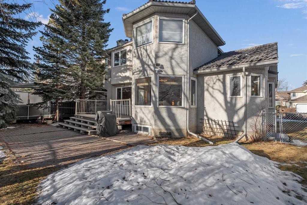 332 Hawkstone Close Nw, Calgary, AB - Outdoor