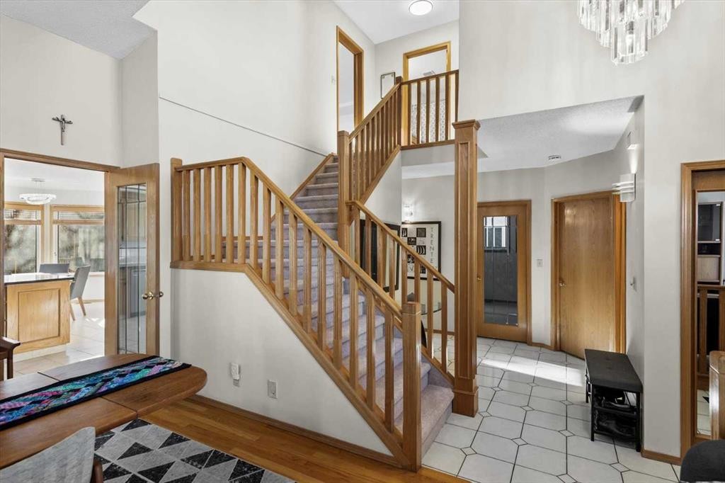 332 Hawkstone Close Nw, Calgary, AB - Indoor Photo Showing Other Room