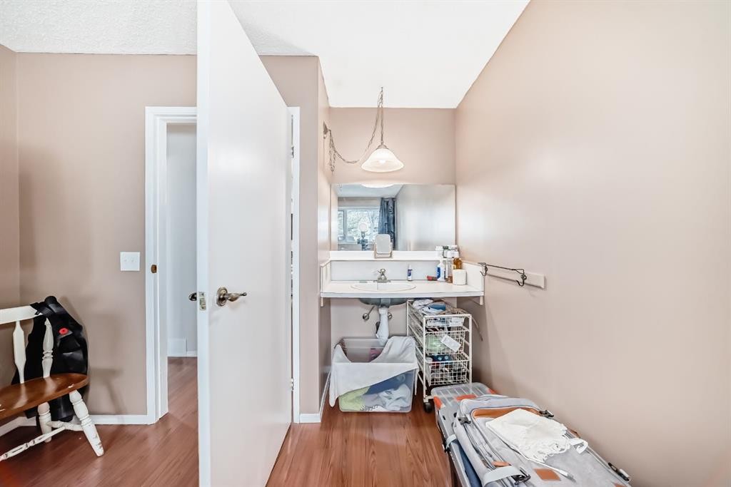 1802-3500 Varsity Drive Nw, Calgary, AB - Indoor