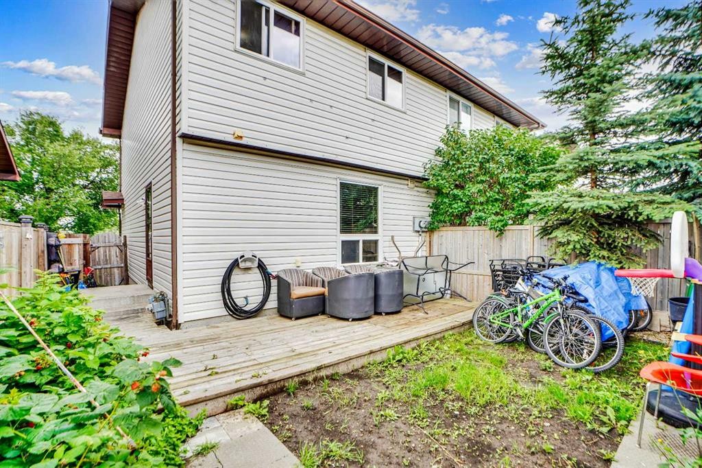 48 Templeridge Crescent Ne, Calgary, AB - Outdoor With Exterior