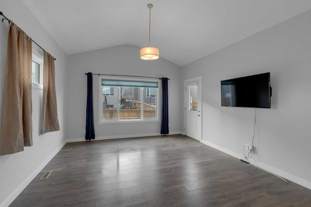 137 Willow Park North, Cochrane, AB - Indoor