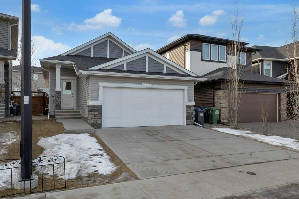 137 Willow Park North, Cochrane, AB - Outdoor With Facade