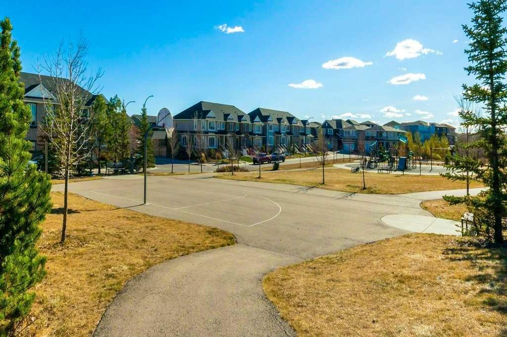 137 Willow Park North, Cochrane, AB - Outdoor