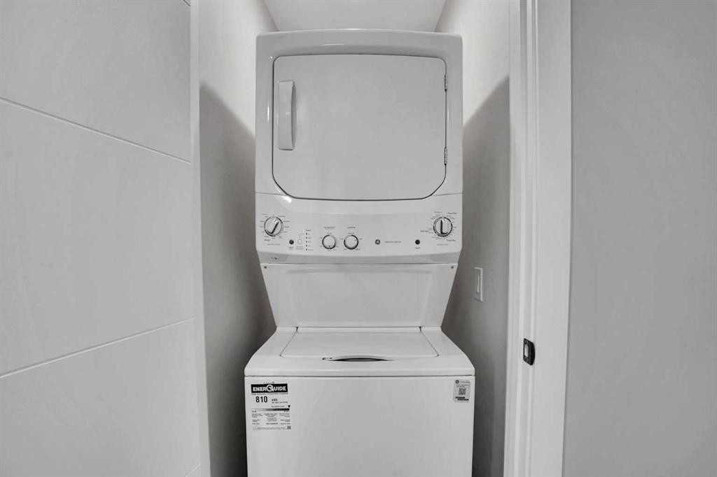 7842 21A Street Se, Calgary, AB - Indoor Photo Showing Laundry Room