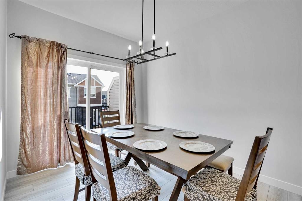 96 Tuscany Summit Square Nw, Calgary, AB - Indoor Photo Showing Dining Room