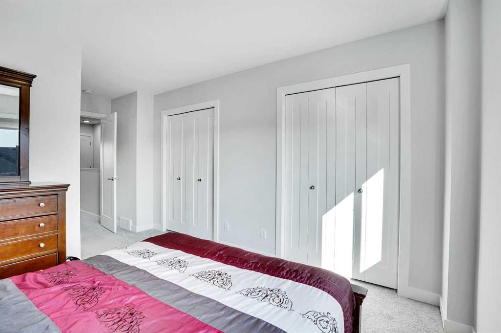 96 Tuscany Summit Square Nw, Calgary, AB - Indoor Photo Showing Bedroom