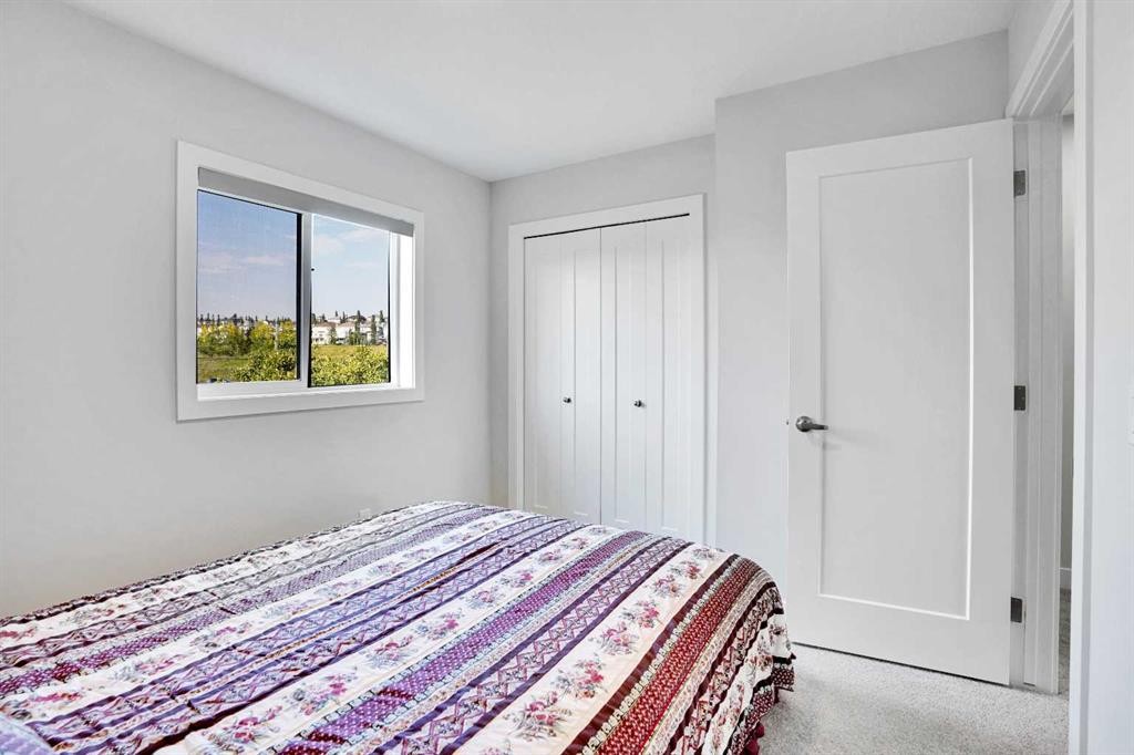 96 Tuscany Summit Square Nw, Calgary, AB - Indoor Photo Showing Bedroom