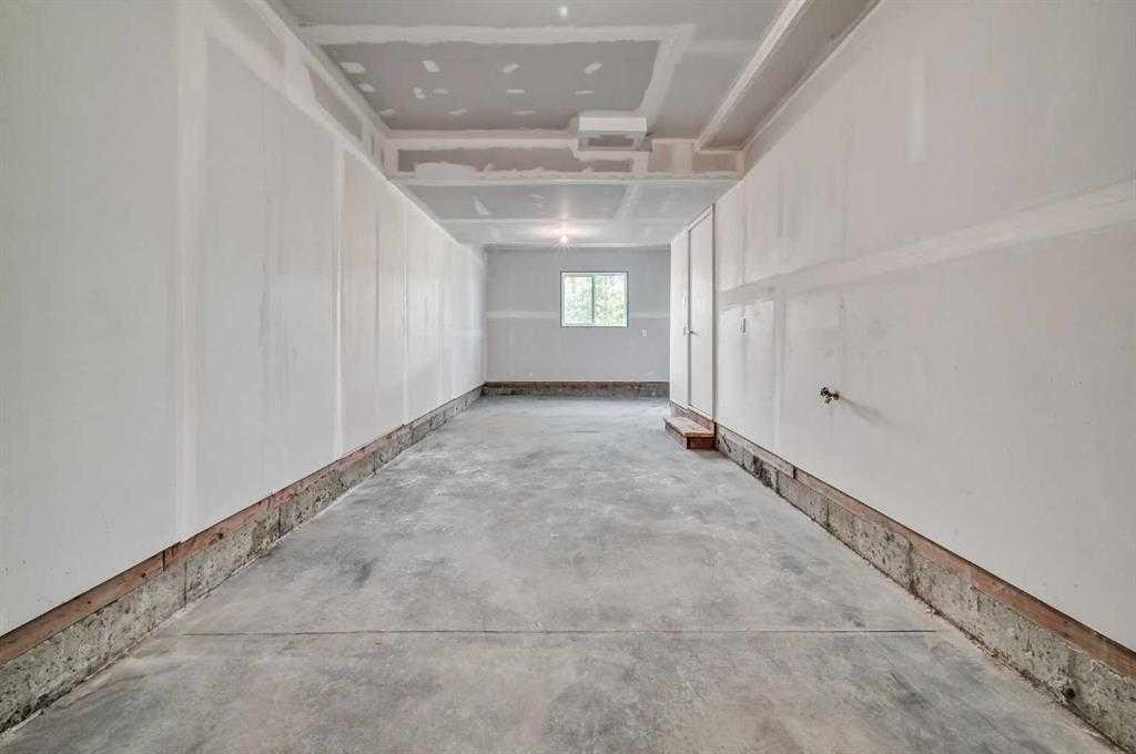 96 Tuscany Summit Square Nw, Calgary, AB - Indoor Photo Showing Other Room