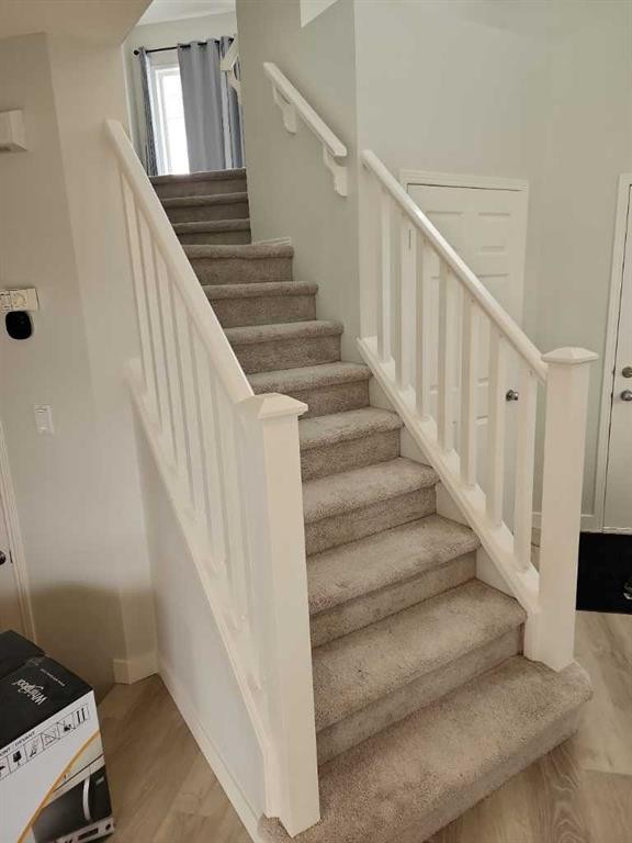 15 Tuscany Reserve Bay Nw, Calgary, AB - Indoor Photo Showing Other Room