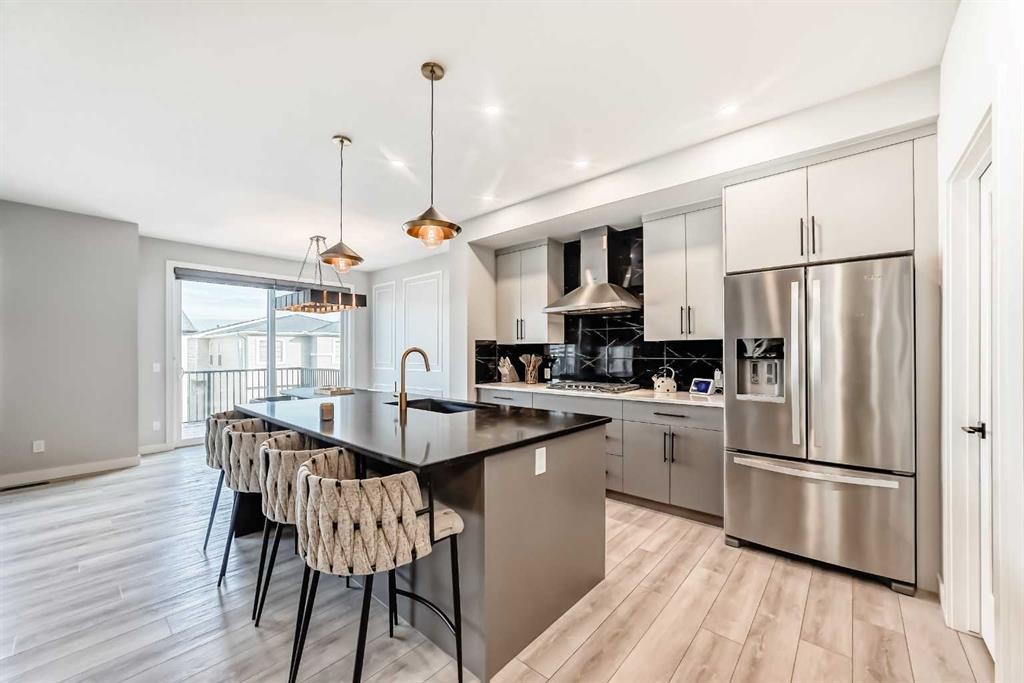 69 Amblehurst Way Nw, Calgary, AB - Indoor Photo Showing Kitchen
