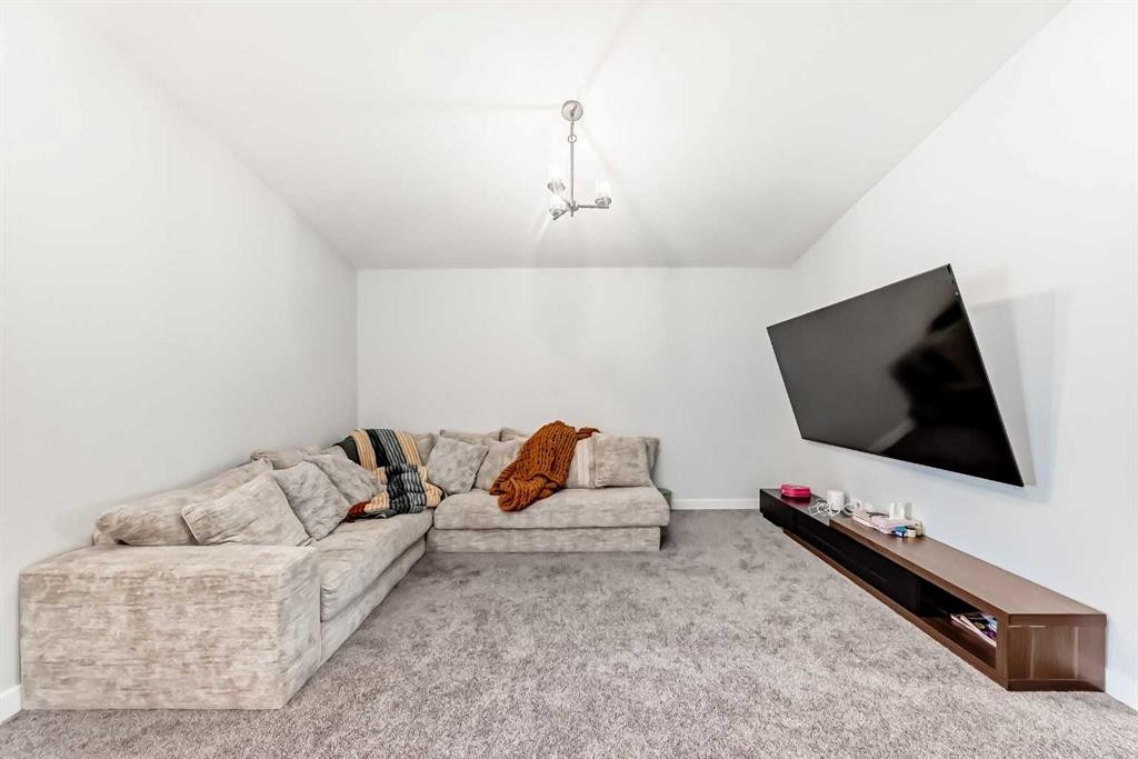 69 Amblehurst Way Nw, Calgary, AB - Indoor