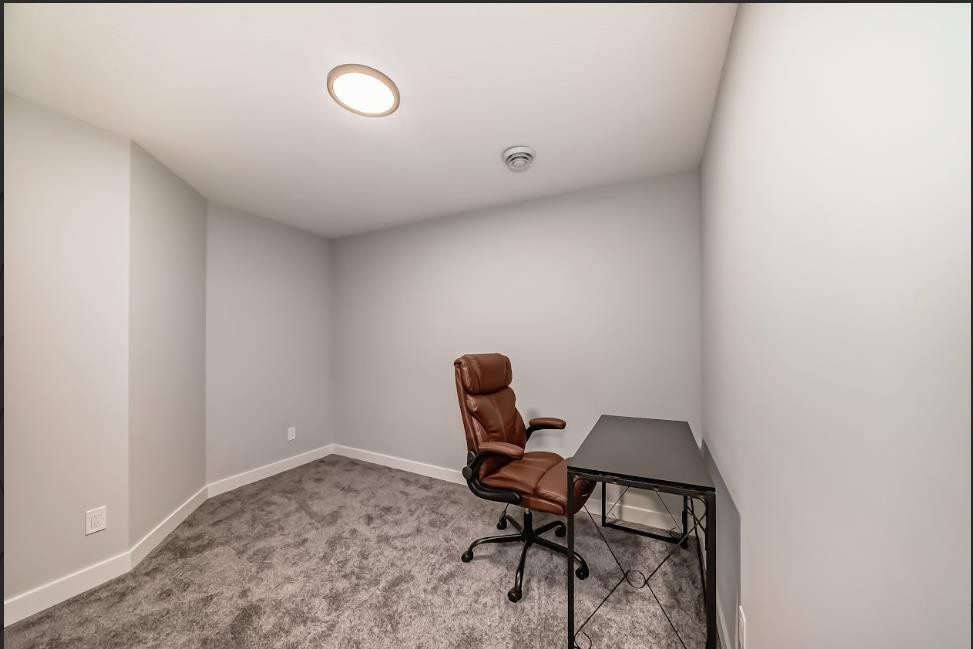 69 Amblehurst Way Nw, Calgary, AB - Indoor