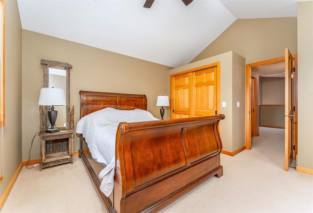 2-722 3Rd Street, Canmore, AB - Indoor Photo Showing Bedroom