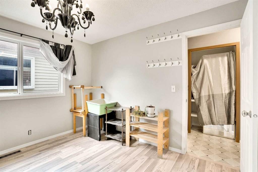 7915 Ranchview Drive Nw, Calgary, AB - Indoor