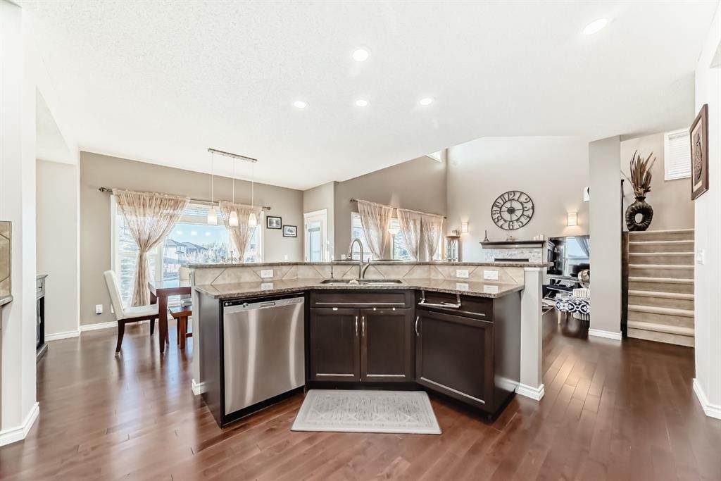108 Seagreen Lane, Chestermere, AB - Indoor Photo Showing Kitchen