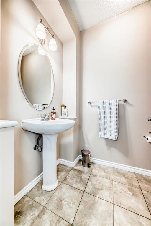 108 Seagreen Lane, Chestermere, AB - Indoor Photo Showing Bathroom
