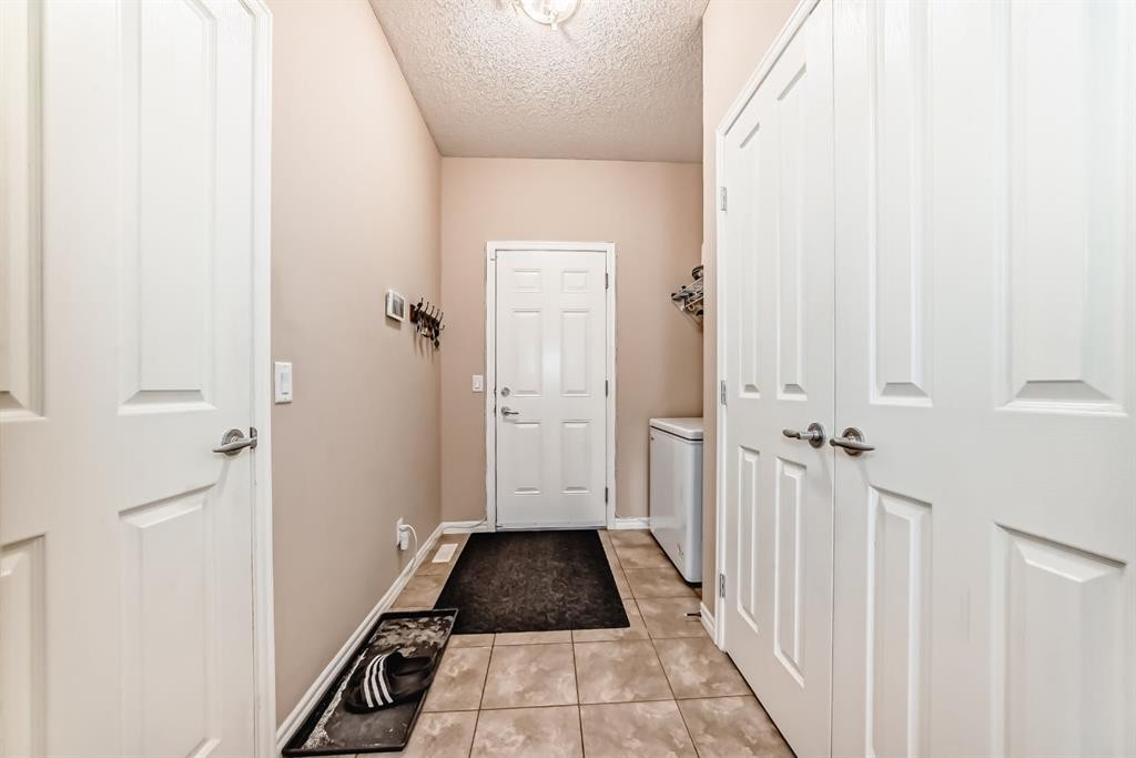 108 Seagreen Lane, Chestermere, AB - Indoor Photo Showing Other Room