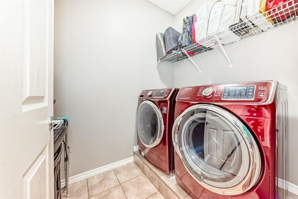 108 Seagreen Lane, Chestermere, AB - Indoor Photo Showing Laundry Room