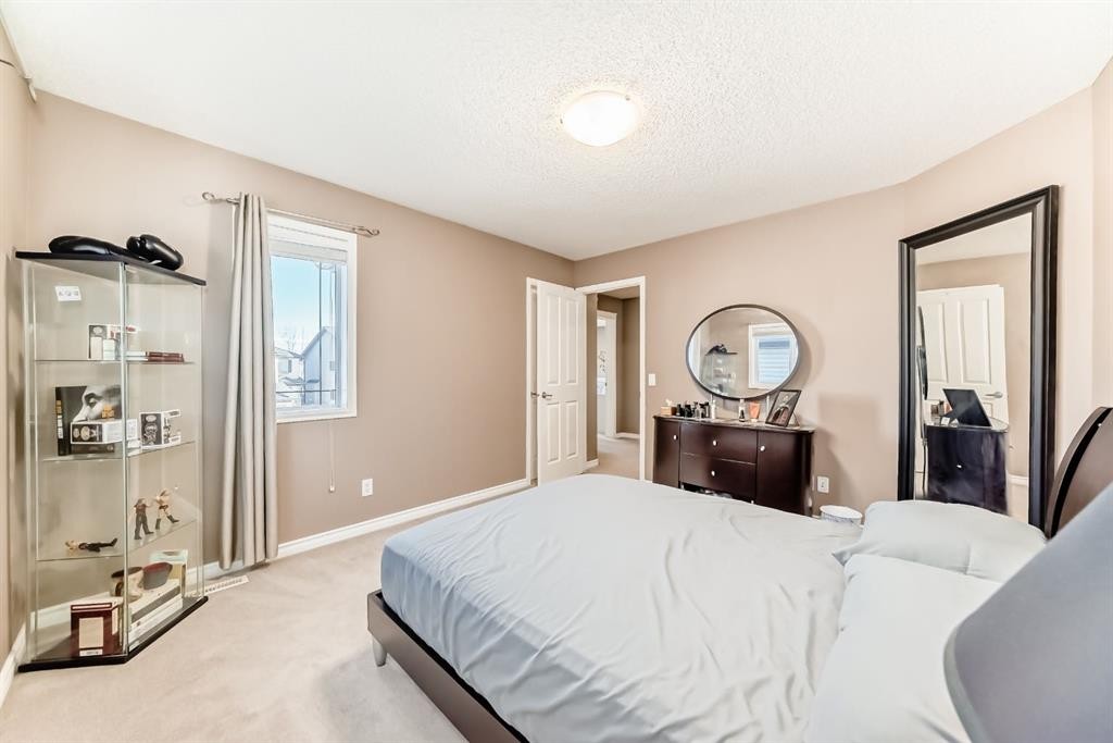 108 Seagreen Lane, Chestermere, AB - Indoor Photo Showing Bedroom