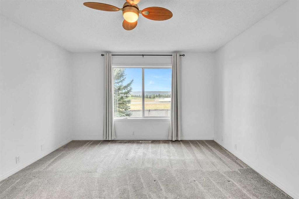 331 Springbank Place Sw, Calgary, AB - Indoor Photo Showing Other Room