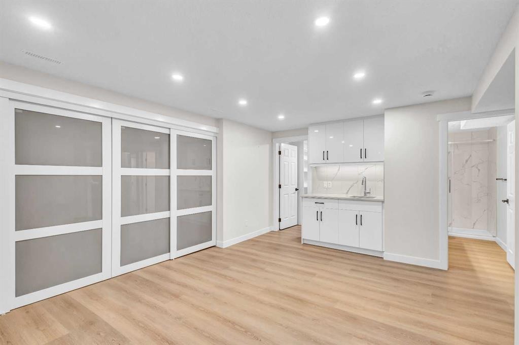 331 Springbank Place Sw, Calgary, AB - Indoor