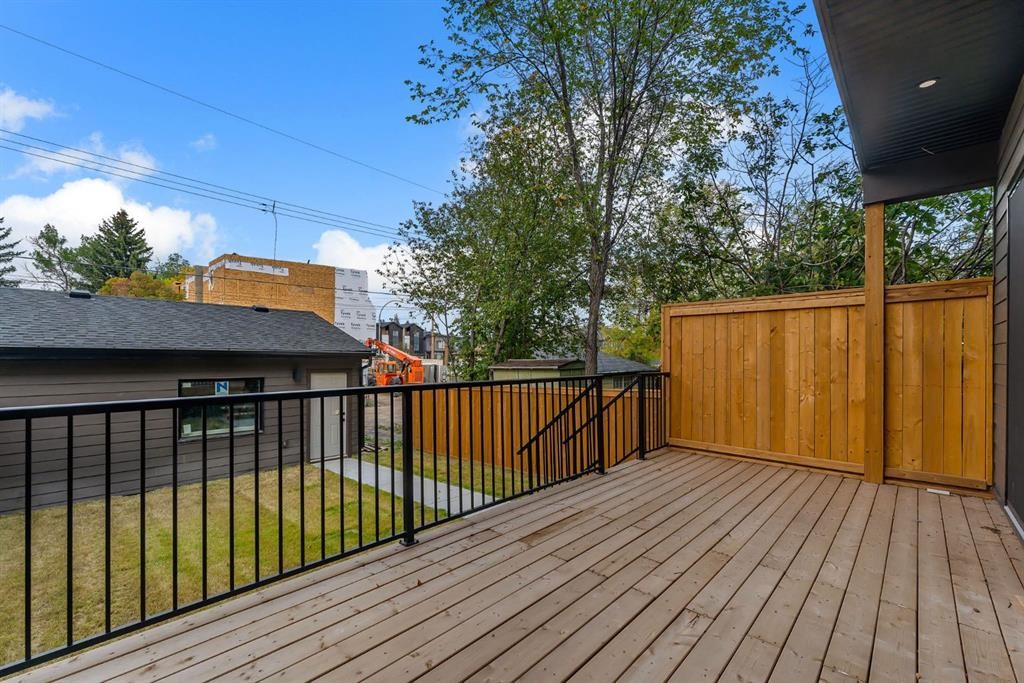 506 28 Avenue Nw, Calgary, AB - Outdoor With Exterior