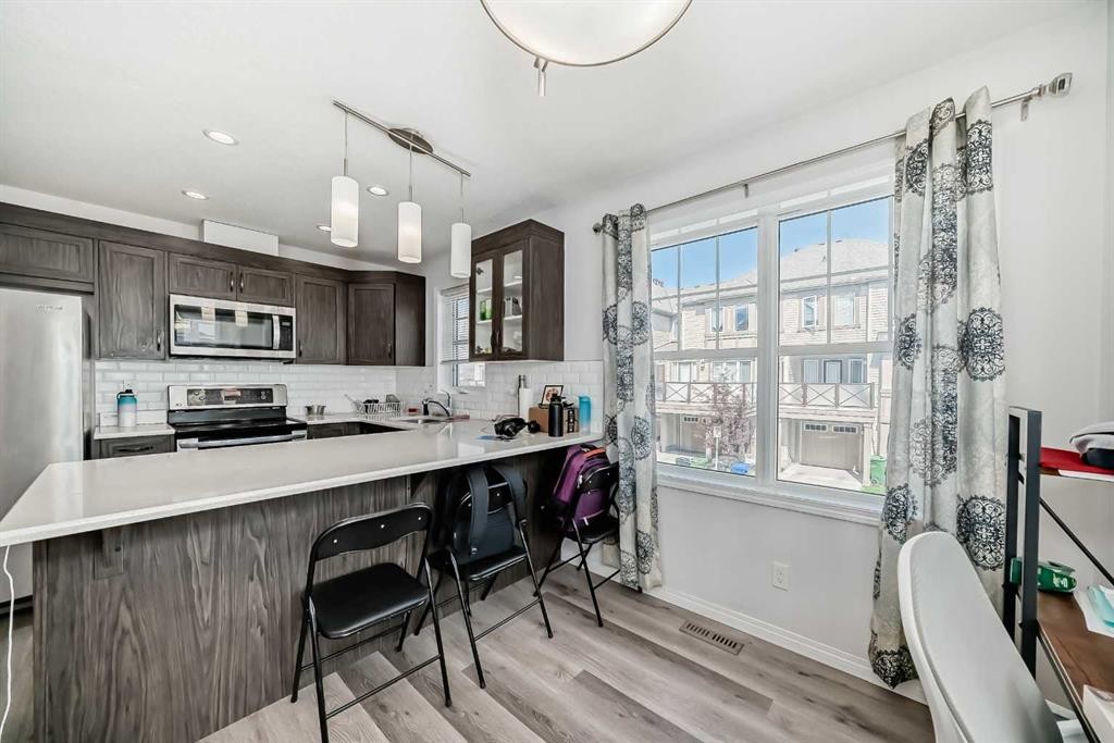 81 Cityscape Row Ne, Calgary, AB - Indoor Photo Showing Kitchen With Upgraded Kitchen