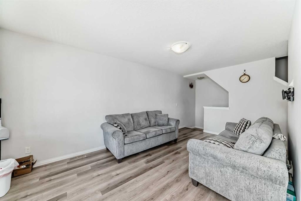 81 Cityscape Row Ne, Calgary, AB - Indoor Photo Showing Living Room