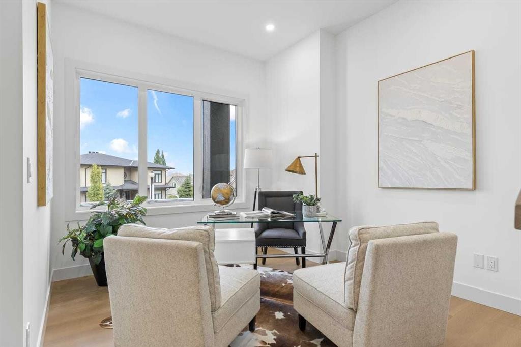 407 Patterson Boulevard Sw, Calgary, AB - Indoor