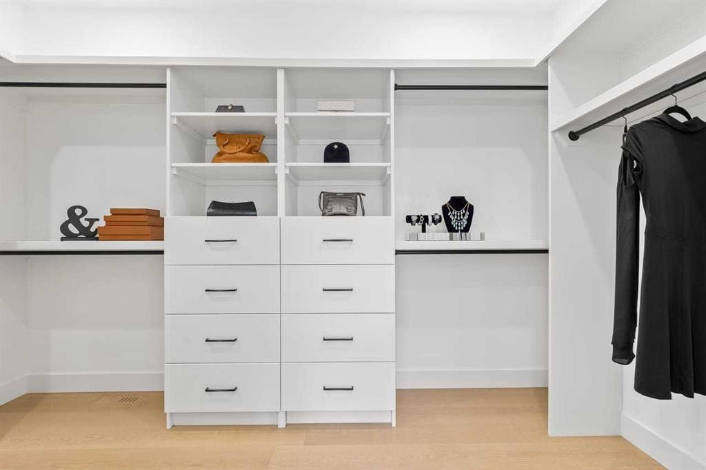 407 Patterson Boulevard Sw, Calgary, AB - Indoor