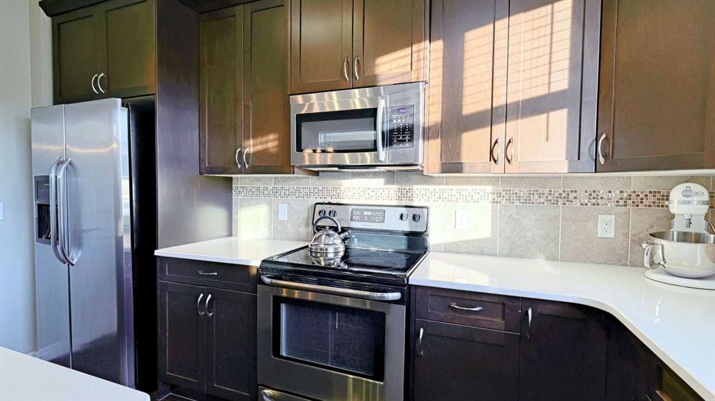 12 Legacy Gate Se, Calgary, AB - Indoor Photo Showing Kitchen